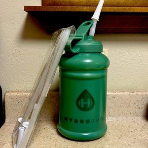 Hydro jug, with straws.